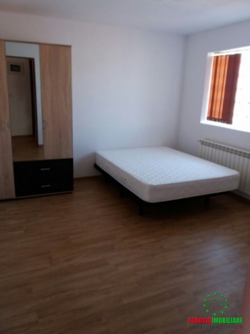 apartament-3-camere-de-inchiriat-in-sibiu-zona-calea-poplacii-2